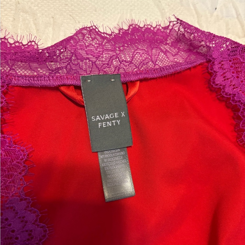 Stunning red Savage X Fenty rob with delicate lace trimmed maxi length rob. - Picture 7 of 8